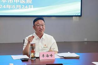 ?记者：阿方索经纪人与巴萨会面，要求1200万欧年薪+奖金